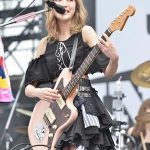 【ライブレポート】ガールズバンド・SILENT SIRENがLAKE STAGEに初登場！夏フェスファッションでキュートなパフォーマンスを披露！