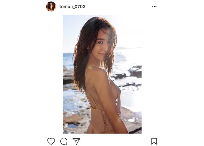 板野友美が写真集からセクシーすぎる1枚を披露！早くも2度目の重版と快進撃が止まらない！