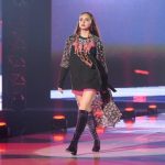 石田ニコルが『神戸コレクション 2017 AUTUMN/WINTER』でクールに魅せる！