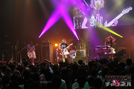 【写真特集】ガールズバンドSilent SirenがAH!YEAH!OH!YEAH!2014で新曲『ラッキーガール』を熱唱！