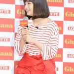 土屋太鳳、松井愛莉、広瀬すずが『ガーナ新CM発表会』でお互いの似顔絵ペイントに挑戦!その出来映えは!?