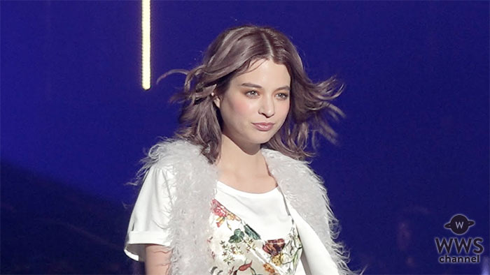 【動画】瑛茉ジャスミンがCECIL McBEEステージに登場！＜東京ガールズコレクション 2017 AUTUMN/WINTER＞
