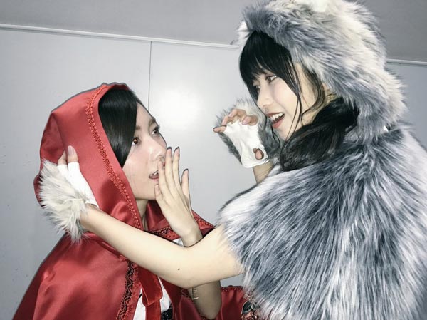 松井珠理奈と横山由依の可愛すぎるコスプレ2ショットを披露！「素敵なハロウィンをありがとう」と歓喜の声！