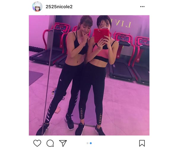 藤田ニコルと紗蘭が美しく鍛え上げられた腹筋を披露した2ショット写真を公開！「2人とも細い！！」と驚きと絶賛の声！