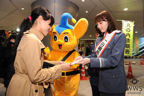 飯豊まりえが可愛すぎる一日警察署長に就任！「痴漢、盗撮は許さないぞ！」