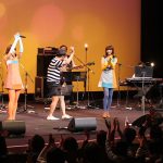【写真特集】バニラビーンズが「渋谷のラジオの渋谷系フェス」に出演！ 元祖シブヤ系・カジヒデキらとノリノリのライブパフォーマンスで盛り上げる！