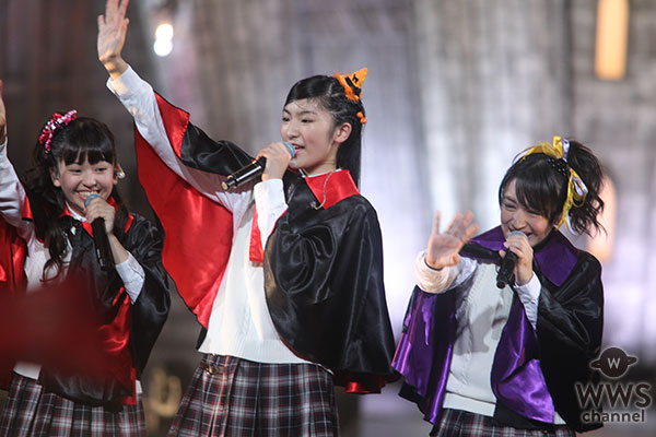 【写真特集】さくら学院がキュートなハロウィン仕様の制服衣装で元気いっぱいのライブパフォーマンス！