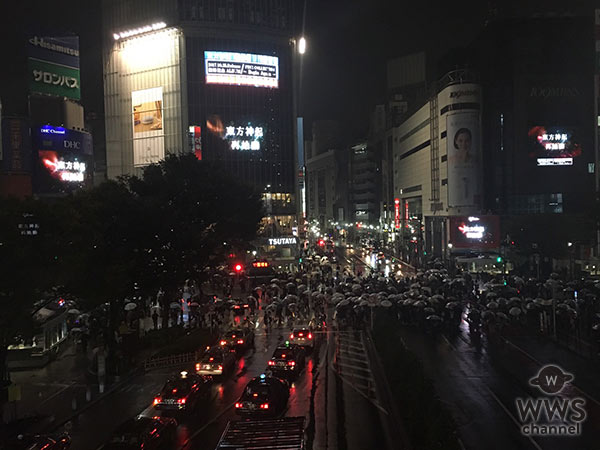 東方神起がハロウィンで盛り上がる渋谷の街をジャック？！大型5面ビジョンを1時間ジャックOA！