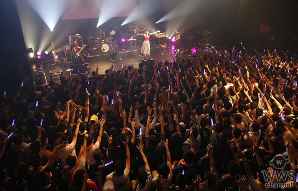 小松未可子が自身のバースデーライブのアンコールで『小松未可子LIVE TOUR「小松の夜のパレード 2018春」』の開催を発表！