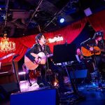 GLAYのTERU、TAKUROがニューシングル発売日に50組のカップルに愛を歌う！「幅広い人に愛される曲になってほしいと思います」