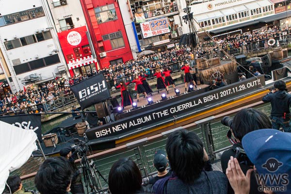 BiSHが道頓堀にて海賊船ゲリラライブを開催！「お騒がせしました、サンキュー！」