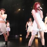 【ライブレポート】東京パフォーマンスドールがBiSとの2マンライブで攻撃的なパフォーマンスでTPD旋風を巻き起こす！