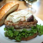 フレッシュネス史上、最高級バーガー「スペシャルポルチーニトリュフチーズバーガー」を日比谷店で 12 月 14 日(木) 17 時~限定販売！