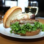フレッシュネス史上、最高級バーガー「スペシャルポルチーニトリュフチーズバーガー」を日比谷店で 12 月 14 日(木) 17 時~限定販売！