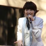 荻野目洋子 驚異のリバイバル・ヒット中の「ダンシング・ヒーロー」、 オリジナル盤以来32年ぶりにして 初のCDシングル発売を記念した ミニライブ&握手会にDA PUMPのKENZOも飛び入りで参加で2,000人のファン熱狂！！＜本人コメント掲載＞