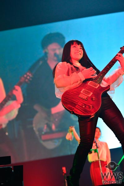 【ライブレポート】miwaが涙の熱唱！溢れる想いで『COUNTDOWN JAPAN 17/18』を魅了！