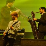 10-FEETがCOUNTDOWN JAPAN 17/18の2日目、EARTH STAGEのトリで登場! 東京スカパラとのコラボ含め、持ち時間を目一杯使って届けた曲数は、まさかの全12曲!