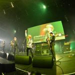 10-FEETがCOUNTDOWN JAPAN 17/18の2日目、EARTH STAGEのトリで登場！ 東京スカパラとのコラボ含め、持ち時間を目一杯使って届けた曲数は、まさかの全12曲！