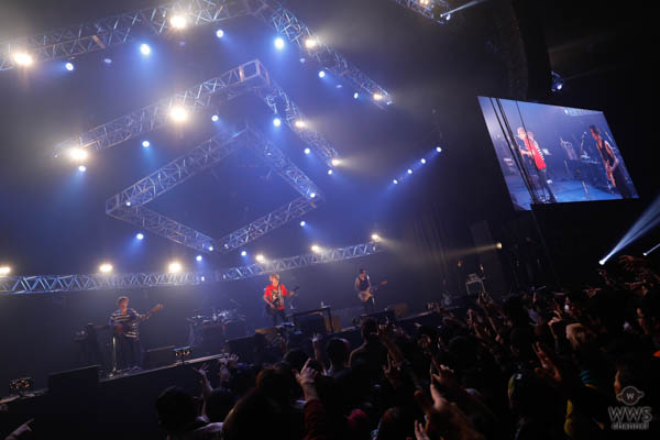 【ライブレポート】スガ シカオ「俺もこれで歌い納めだー！みんなの2018年に送ります！」COUNTDOWN JAPAN 17/18 ASTRO ARENAで『Progress』を含む6曲を熱唱！