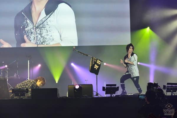 【ライブレポート】ゴールデンボンバーがCOUNTDOWN JAPAN 17/18 2日目に登場！ 今年の事件を金爆風に振り返ったらこうなった？