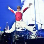 【ライブレポート】氣志團「お前らにとってお年玉的存在」EARTH STAGEのトリで新年GIG！ COUNTDOWN JAPAN 17/18で『One Night Carnival』や他アーティスト風アレンジ曲も披露！