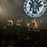 【ライブレポート】氣志團「お前らにとってお年玉的存在」EARTH STAGEのトリで新年GIG！ COUNTDOWN JAPAN 17/18で『One Night Carnival』や他アーティスト風アレンジ曲も披露！