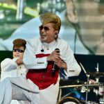 【ライブレポート】氣志團「お前らにとってお年玉的存在」EARTH STAGEのトリで新年GIG！ COUNTDOWN JAPAN 17/18で『One Night Carnival』や他アーティスト風アレンジ曲も披露！