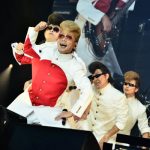 【ライブレポート】氣志團「お前らにとってお年玉的存在」EARTH STAGEのトリで新年GIG！ COUNTDOWN JAPAN 17/18で『One Night Carnival』や他アーティスト風アレンジ曲も披露！