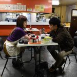 佐久間由衣がトレードマークの黒髪のショートカットを封印！ 長い茶髪のギャルメイクに挑戦し、「ありがたい経験」 「過去と現在がつながることで、それぞれが変わっていく切なさ。 最初から最後までしっかり見てほしい」とアピール！