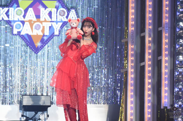 藤田ニコルがクマの人形を片手に真っ赤なドレスでViVi Night 2018に登場！瑛茉ジャスミン、八木アリサ、古畑星夏らViViモデルが大集結！