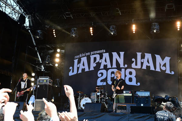 【ライブレポート】10-FEETがJAPAN JAM 2018で『ヒトリセカイ』含む人気曲たっぷり8曲披露！TAKUMA「お前らを引き連れて最後までいくぞー！」