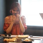 【写真特集】現役女子大生・Ramがアメリカンサイズのハンバーガーから韓国老舗店のチーズダッカルビまで堪能！GEMS三軒茶屋が6/3にオープン！