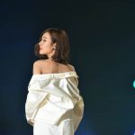【動画】前田希美が肩出しファッション、安井レイはカラフルなワンピで登場！＜東京ストリートコレクション＞