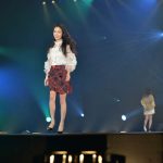【動画】前田希美が肩出しファッション、安井レイはカラフルなワンピで登場！＜東京ストリートコレクション＞