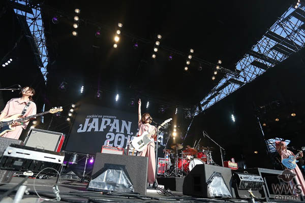SCANDALが「JAPAN JAM 2018」に初登場！野外ステージで勢いのあるライブパフォーマンスを披露！