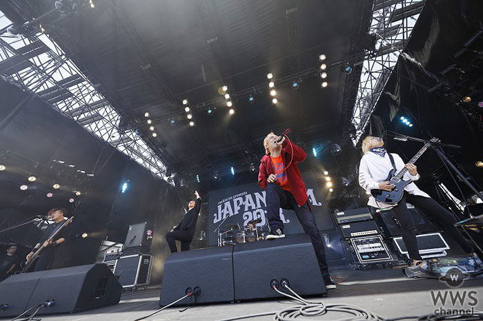 ROTTENGRAFFTYがJAPAN JAM 2018 SUNSET STAGE２日目トップバッターで登場！ゲストにTOTALFAT・Kubotyを迎え、代表曲『金色グラフティー』で共演！