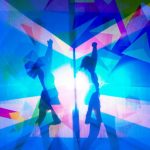 東京パフォーマンスドール、新体制第一弾シングル「Shapeless」MV公開！プリズムの光と色の世界！