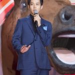 土屋太鳳、巨大な馬で運気は上昇！？日本ダービーで「勝利の女神に出会いたい！」