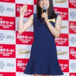 土屋太鳳、巨大な馬で運気は上昇！？日本ダービーで「勝利の女神に出会いたい！」