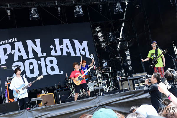 【ライブレポート】KEYTALK、JAPAN JAM 2018で『Summer Venus』含む全9曲披露！寺中、「さぁさぁさぁ、両手を空に掲げてー！」SKY STAGE会場全員が青空を仰ぐ！