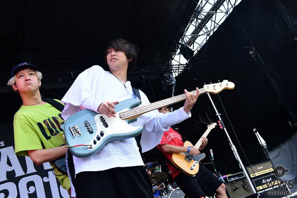 【ライブレポート】KEYTALK、JAPAN JAM 2018で『Summer Venus』含む全9曲披露！寺中、「さぁさぁさぁ、両手を空に掲げてー！」SKY STAGE会場全員が青空を仰ぐ！