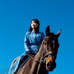 欅坂46・キャプテン 菅井友香、待望のファースト写真集発売で新宿でイベント開催！