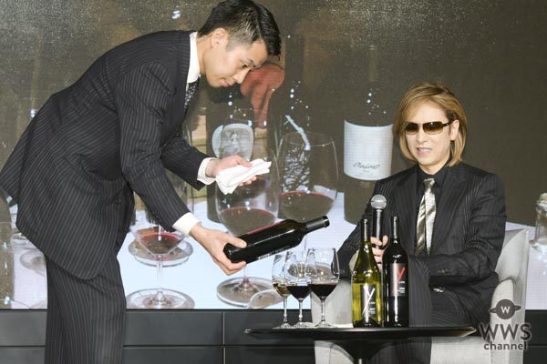 YOSHIKI、ワインの出来に「間違いなく一流」！「Y by Yoshiki」新作発表会に登場！！