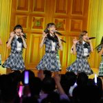 ラストアイドル、3rdシングル「好きで好きでしょうがない」 リリース記念イベントを ヴィーナスフォート・教会広場にて開催！ 音響トラブルにより「好きで好きでしょうがない」を “アカペラ”で歌いピンチを乗り越える！！