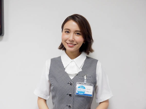 May J.、山野楽器銀座本店で1日『副店長』に就任！『副店長』として店長を”カバー”！