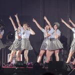 【ライブレポート】AKB48 Team8が「＠JAM EXPO 2018」に出演！48グループのトップバッターで『蜂の巣ダンス』『思春期のアドレナリン』を爽快パフォーマンス！！