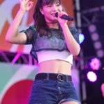 【ライブレポート】Chuning Candy(チューニングキャンディー)が夏らしいヘソ出しファッションで野外ライブパフォーマンス！