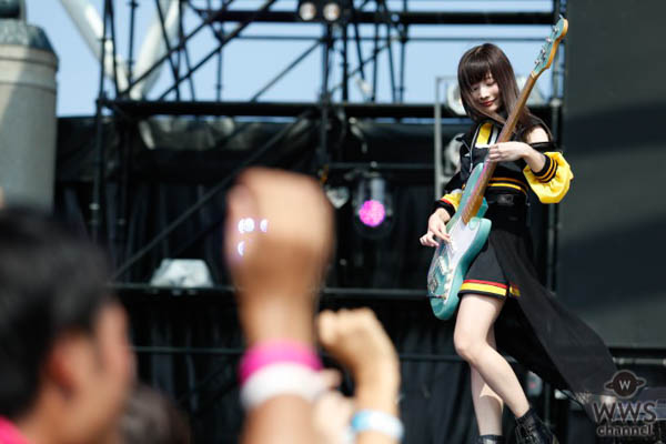 【ライブレポート】SILENT SIREN “キュート×パワフル”なガールズロックで夏フェス大盛上がり！〈ROCK IN JAPAN FESTIVAL 2018〉