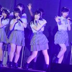 【ライブレポート】AKB48 Team8が「＠JAM EXPO 2018」に出演！48グループのトップバッターで『蜂の巣ダンス』『思春期のアドレナリン』を爽快パフォーマンス！！