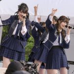 BNK48が海外アイドル初のTIFに参戦！熱気の野外ステージで『RIVER』を力強く披露！